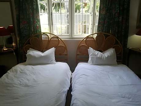 Twin Room with Private Bathroom