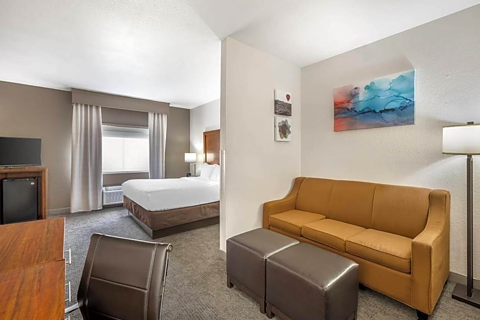 Comfort Suites Omaha Northwest