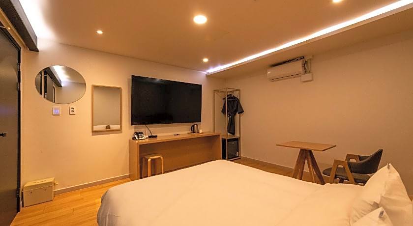 H-AVENUE Hotel NamChuncheon