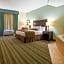 Best Western Plus Chain Of Lakes Inn & Suites