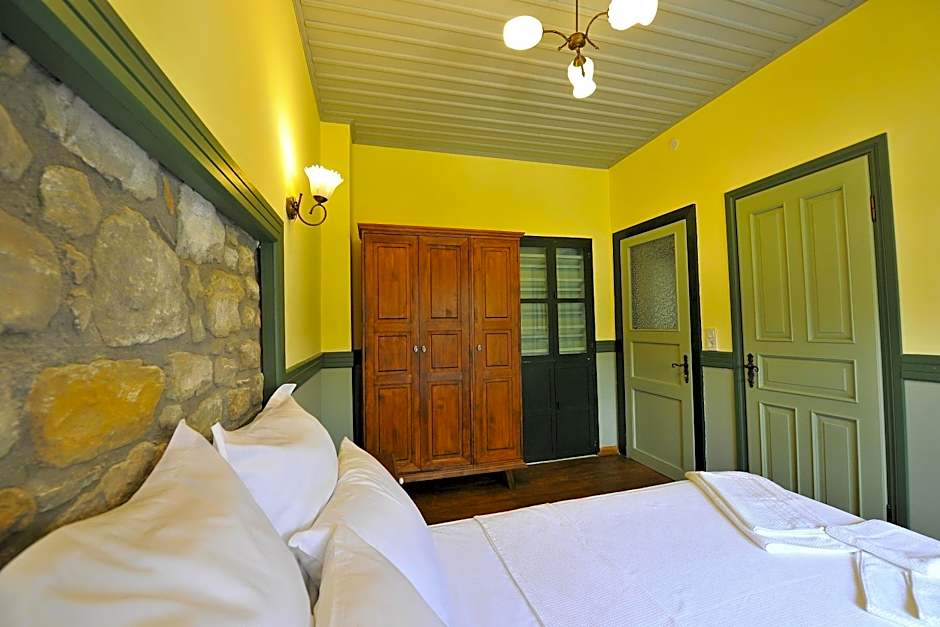 Petrino Gokceada Hotel Kitchen