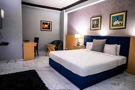 Pal Grande Room