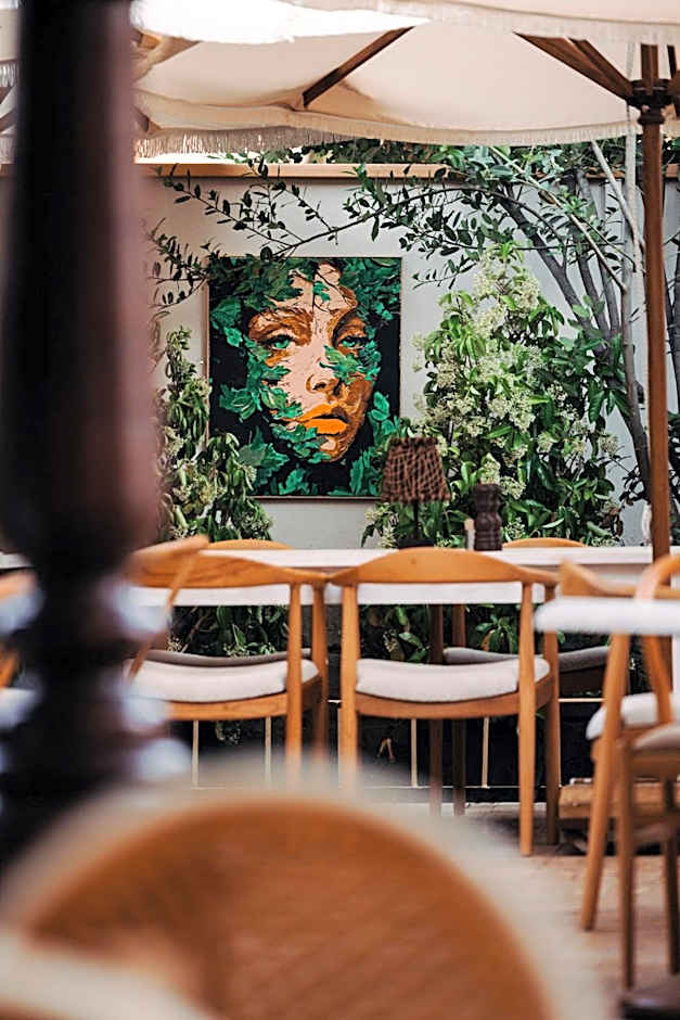 Lill Maison Hotel & City Club