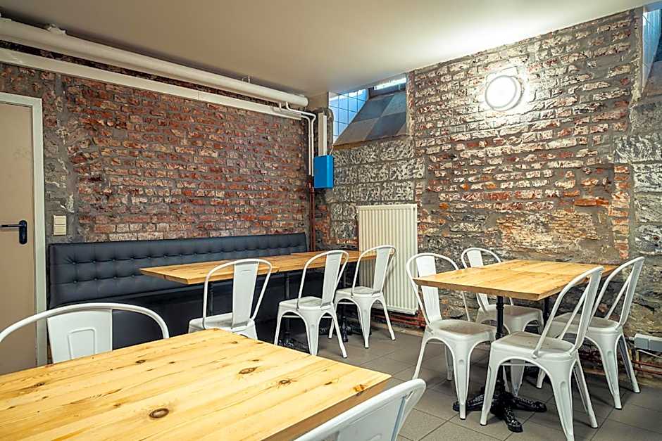 Auberge de Jeunesse de Tournai - Youth Hostel