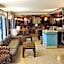 Club Hotel