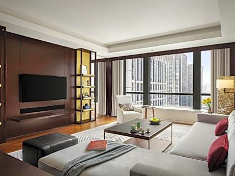 Fairmont King Suite - Non-Smoking