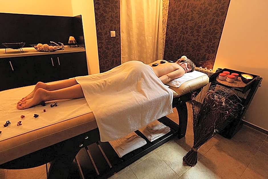 Belvedere Holiday Club