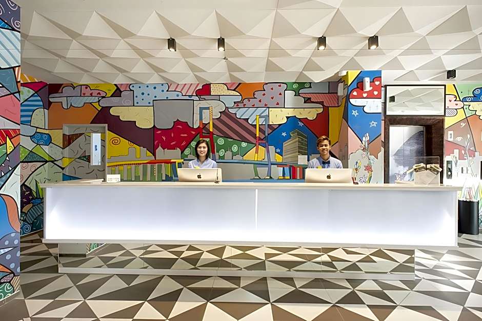 MaxOneHotels.com@Dharmahusada - Surabaya