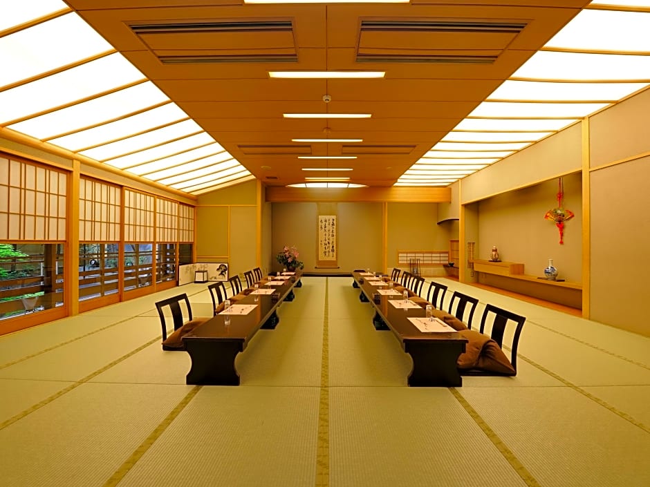 Ryoan Kazuki with Luxury Kyoto Collections KADEN