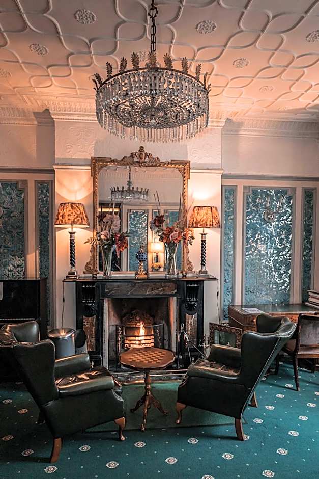 London Visitors Hotel