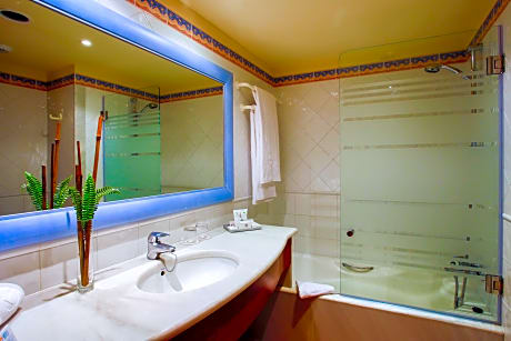 DOUBLE SUPERIOR SIDE SEA VIEW 3 ADULTS