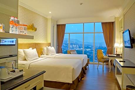 Deluxe Twin Room with Sea View