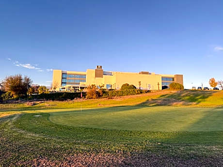 Hospedium Hotel Valles de Gredos Golf