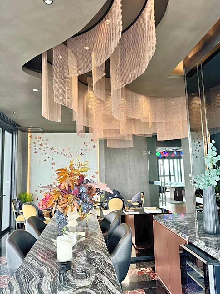 The Edge Central Pattaya เอดจ์ เซ็นทรัล พัทยากลาง