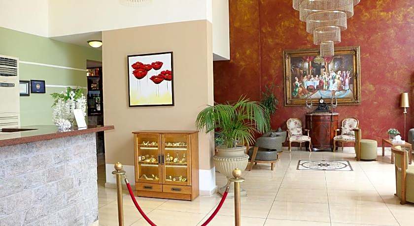 Al Murjan Palace Hotel