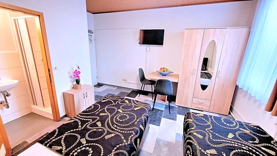 Zur Schönen Lau- Monteurzimmer