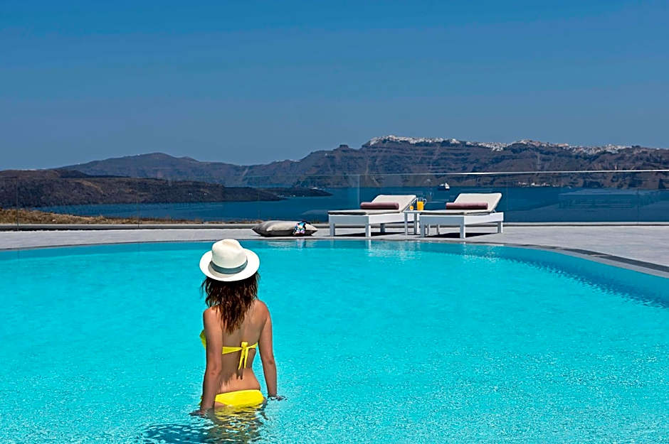 Acroterra Rosa Luxury Suites