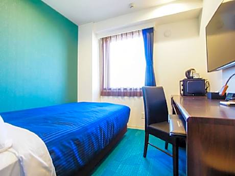 Double Room with Small Double Bed - Non-Smoking