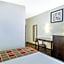 Travelodge by Wyndham Romulus Detroit Airport
