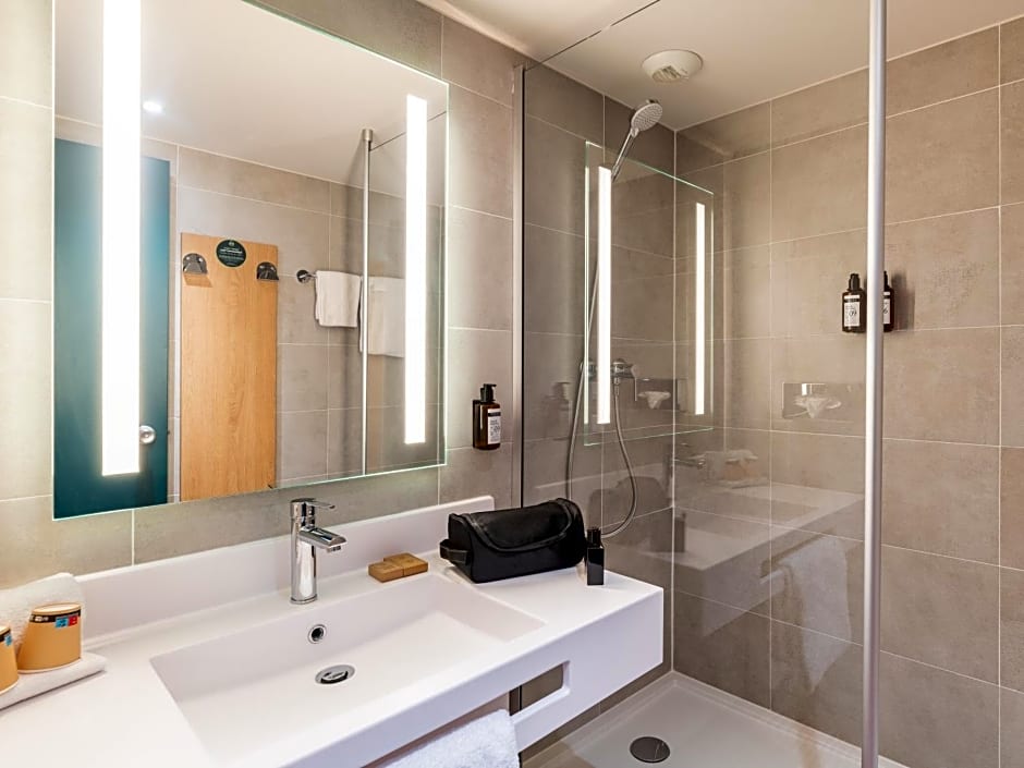 B&B HOTEL Lyon Nord 4 étoiles