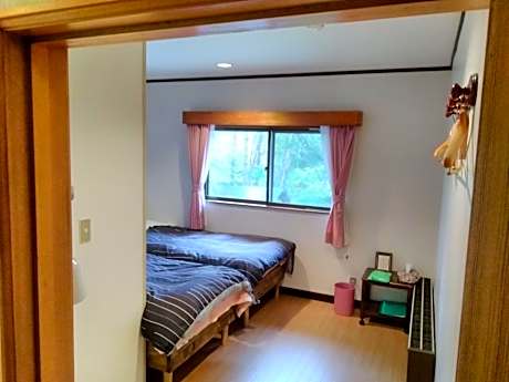 Economy Twin Room