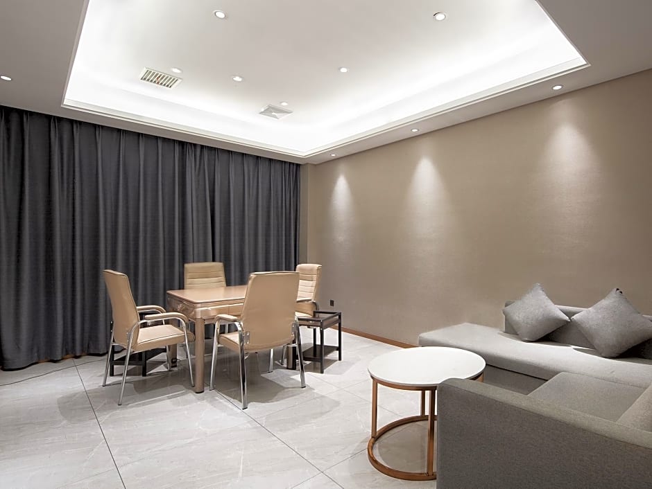 Lavande Hotel Yueyang East High-speed Railway Station Walmart