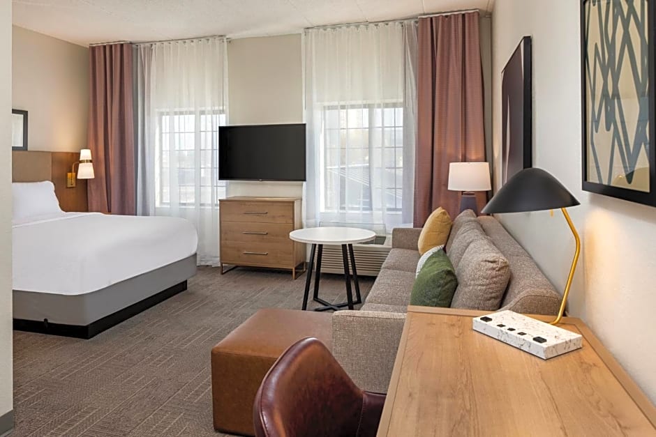 Staybridge Suites Minneapolis-Maple Grove