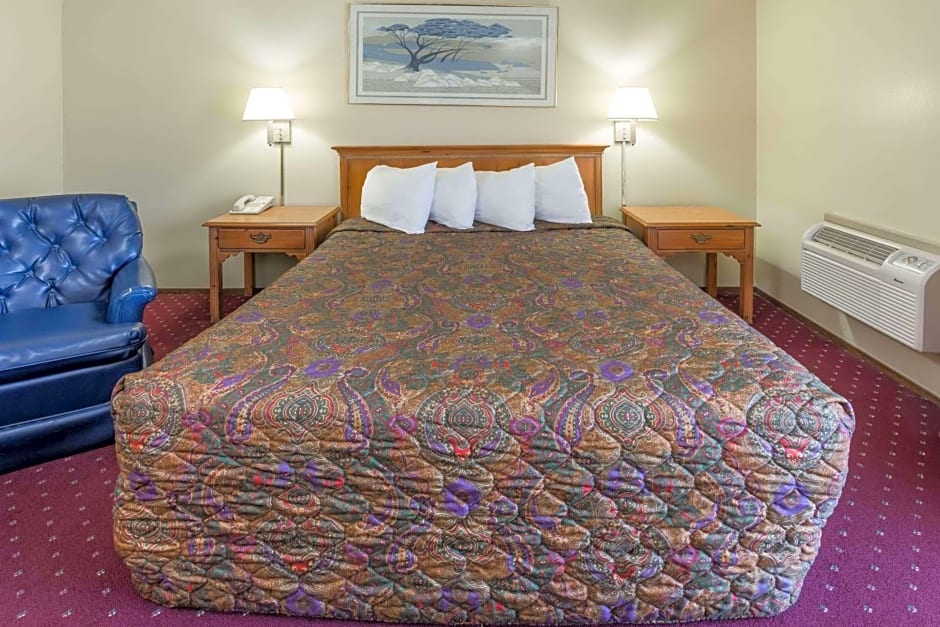 Days Inn by Wyndham Medford