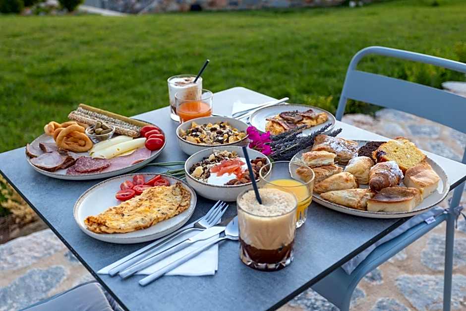 Armantanis Luxury Suites