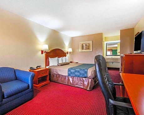 1 King Bed, Nonsmoking