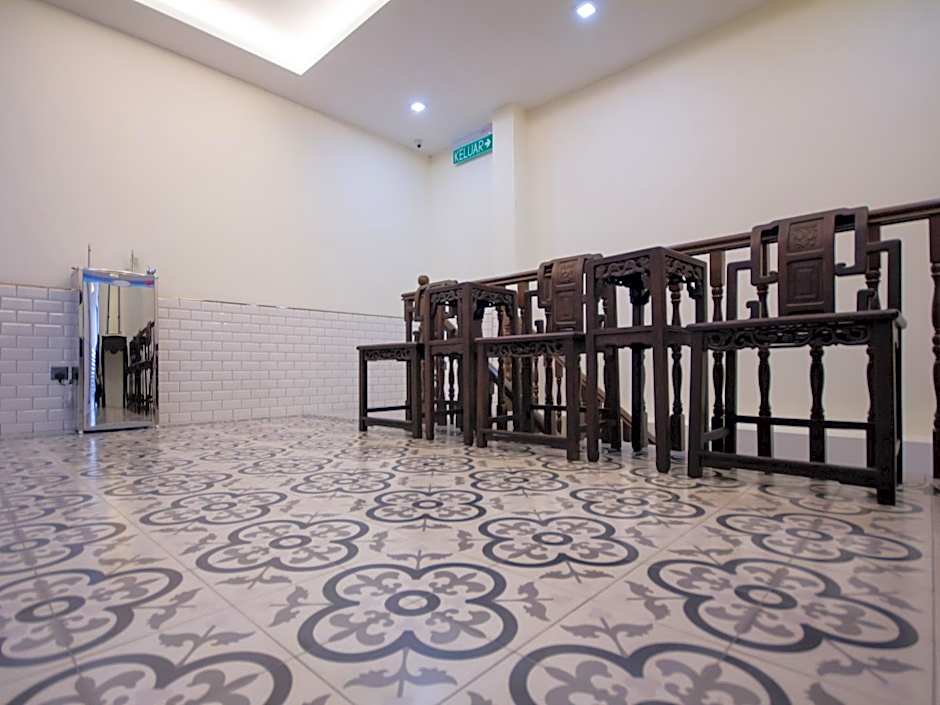 Islander Lodge by LWE