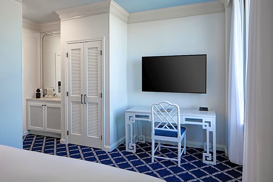 Grand Galvez Resort, Autograph Collection