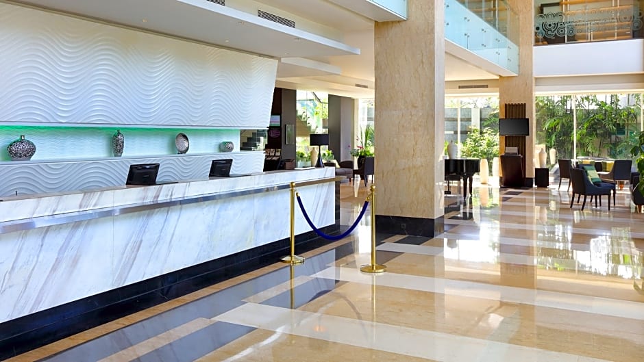Holiday Inn Bandung Pasteur, an IHG Hotel
