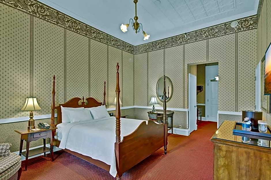 St James Hotel