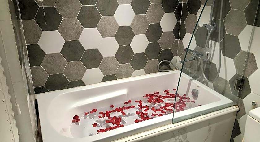 Hanoi Graceful Hotel