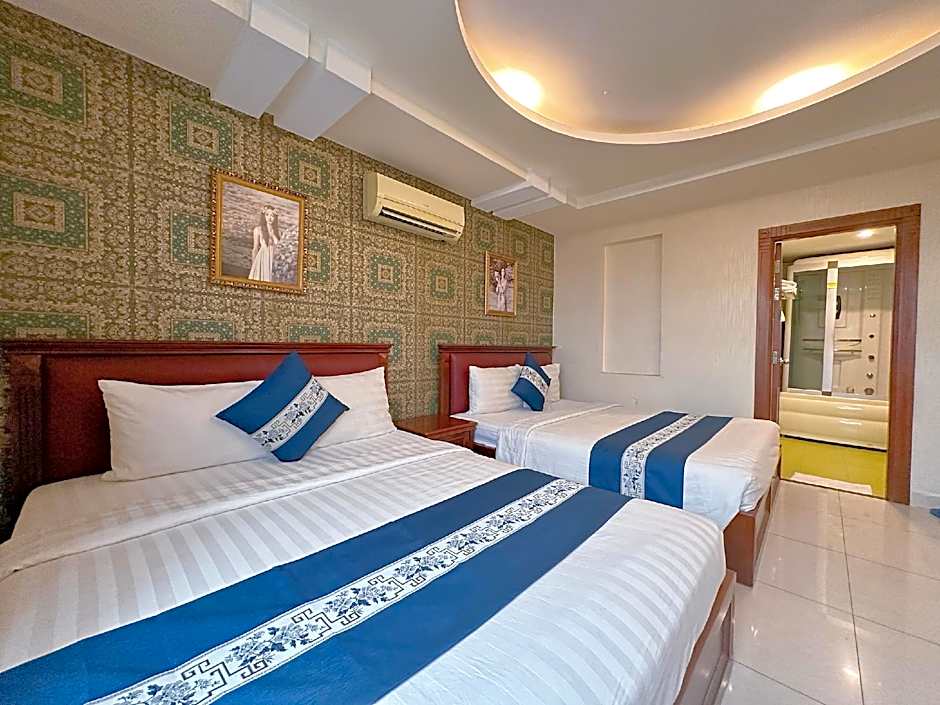 Photo 1 of 3 of Triple Room