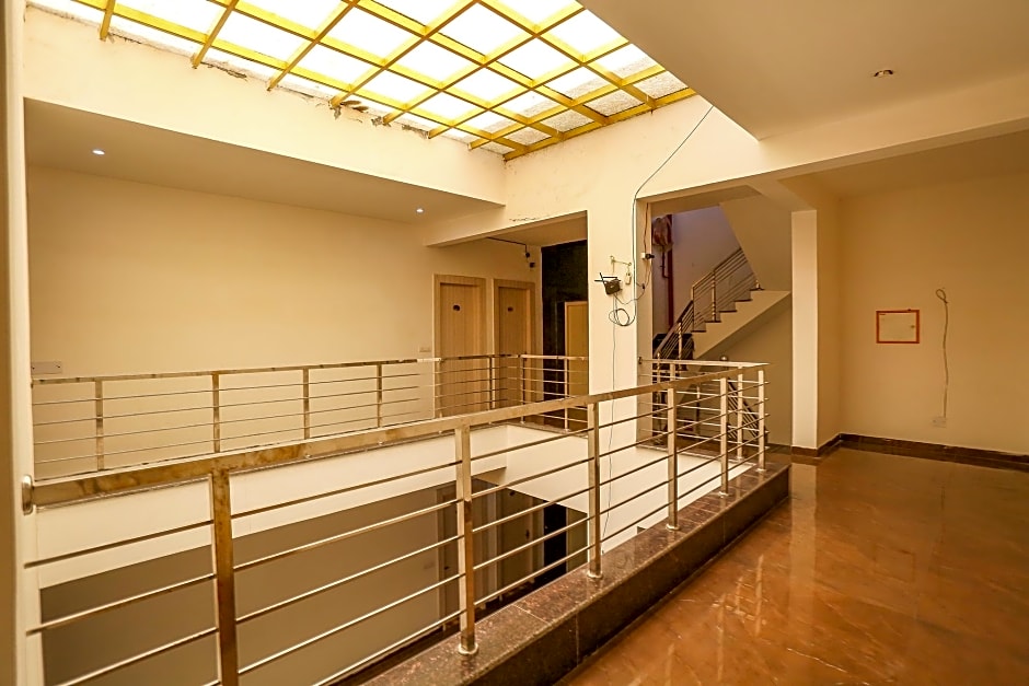 Skylight Inn by FabHotel – Gurgaon, NY