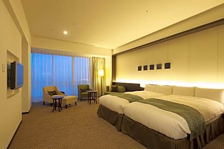 Twin Room with Sea View