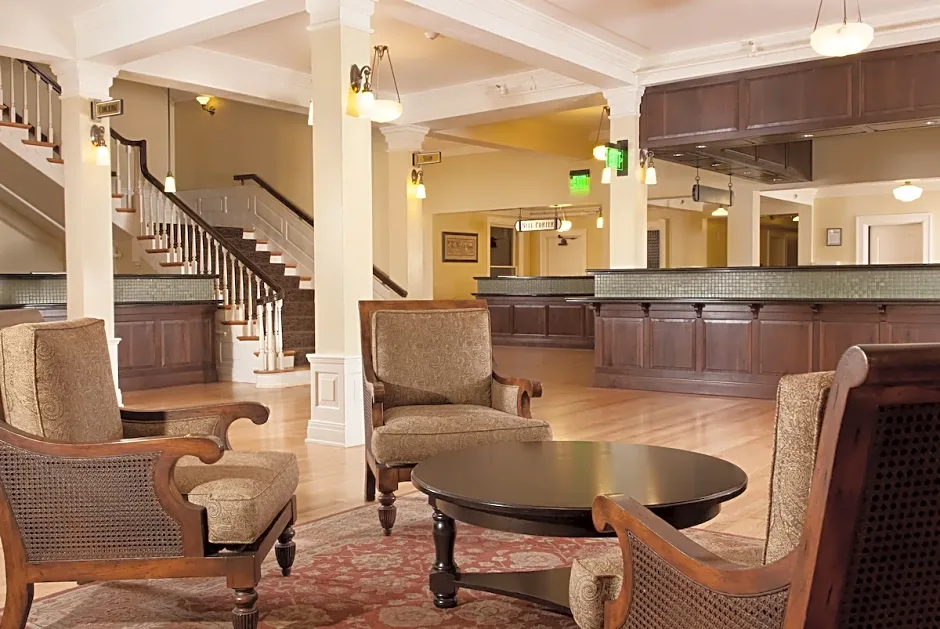 Lake Yellowstone Hotel & Cabins