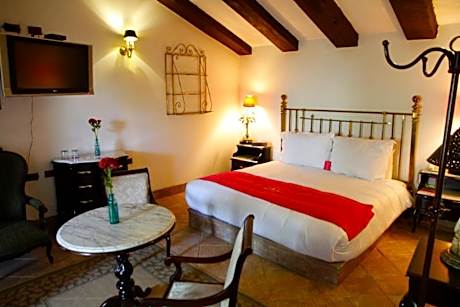 King Suite with Spa Bath