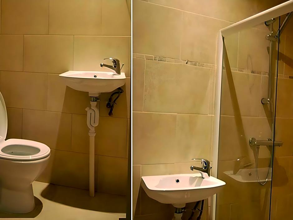 The Bull and Bush Hotel Kingston