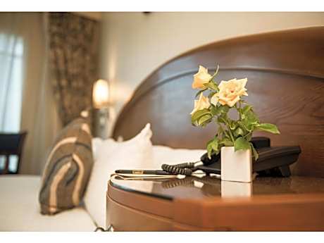 Junior Suite with Sea Side View