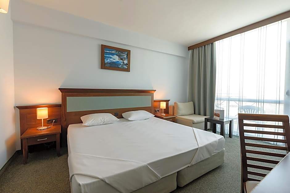 Lion Sunny Beach Hotel