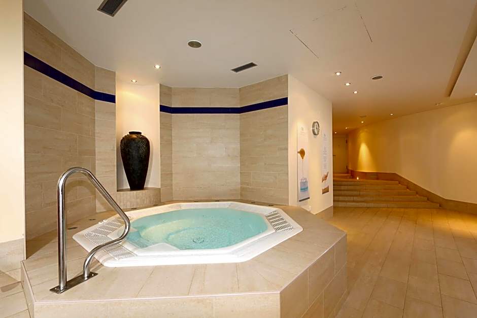 Royal Plaza Montreux & Spa