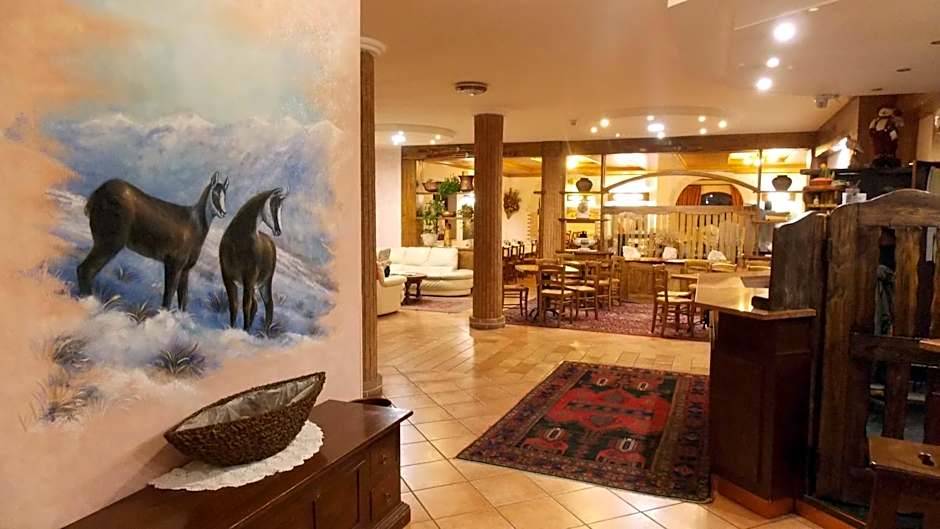 Hotel Altopiano Delle Rocche