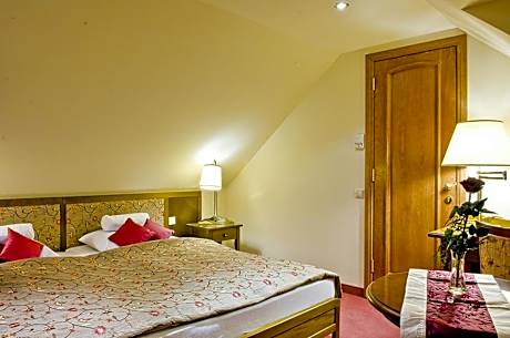 Deluxe Suite (4 Adults)