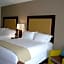 Holiday Inn Express Hotel And Suites St Joseph