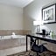 La Quinta Inn & Suites by Wyndham Auburn