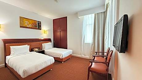 DELUXE TWIN ROOM