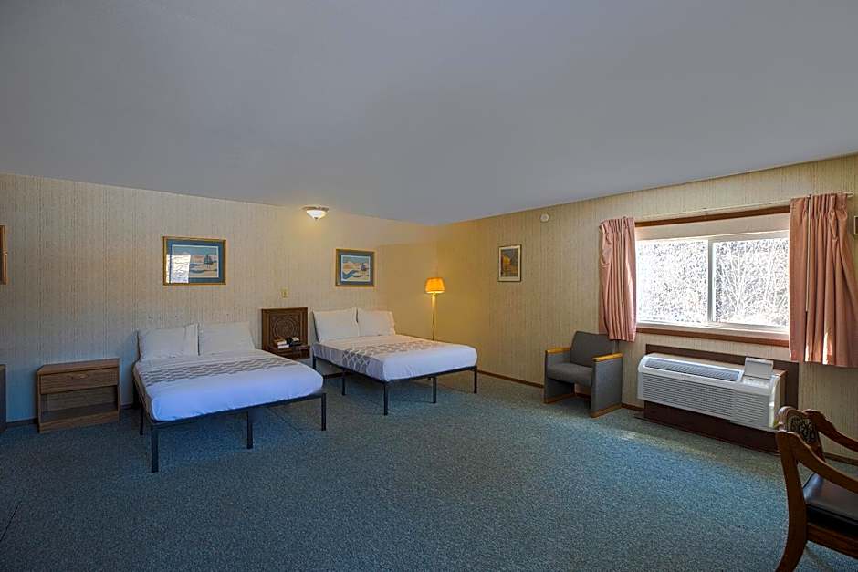Love Hotels Tomahawk by OYO at Lake Mohawksin WI